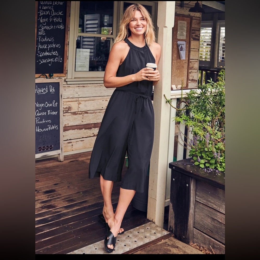 Athleta Mercer Romper Jumpsuit Black Olive Grey Sz 6 Travel Lightweight Pockets